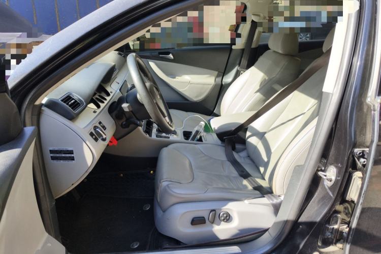 Used Volkswagen Magotan 2011 1.8TSI DSG Luxury Model Left Front Seat