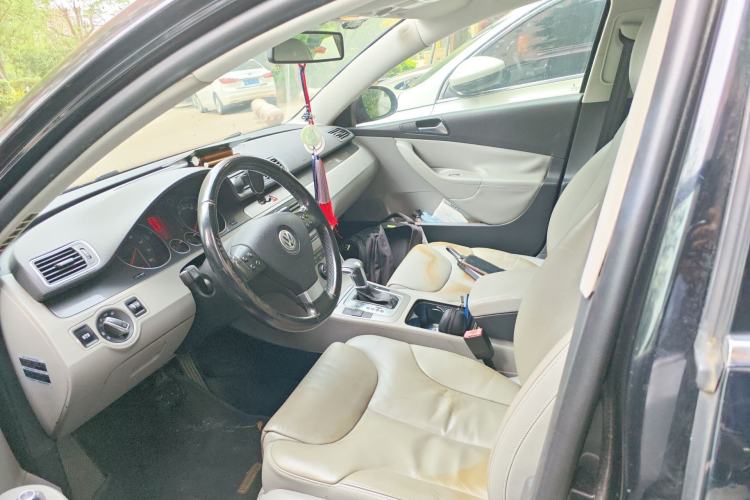 Used Volkswagen Magotan 2011 1.4 TSI Standard Edition Left Front Seat