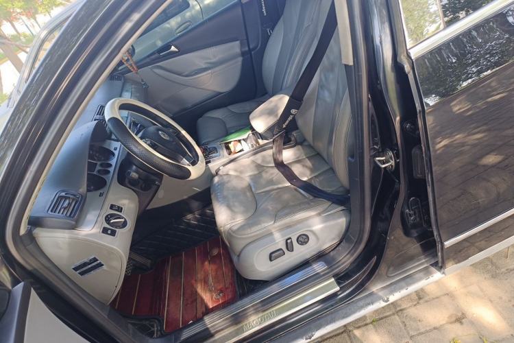 Used Volkswagen Magotan 2011 1.8TSI DSG Comfort Model Left Front Seat