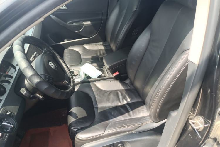 Used Volkswagen Magotan 2011 2.0 TSI DSG Comfort Edition Left Front Seat