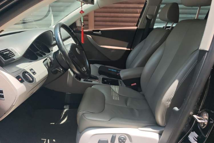 Used Volkswagen Magotan 2011 2.0 TSI DSG Comfort Edition Left Front Seat
