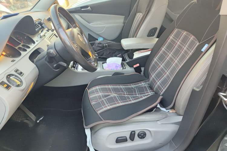 Used Volkswagen Magotan 2011 2.0 TSI DSG Comfort Edition Left Front Seat