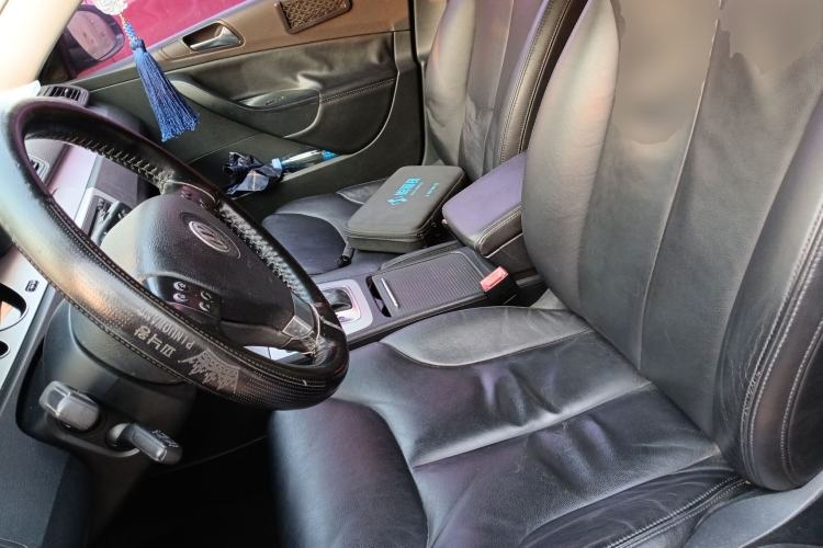 Used Volkswagen Magotan 2011 1.8TSI DSG Comfort Model Left Front Seat