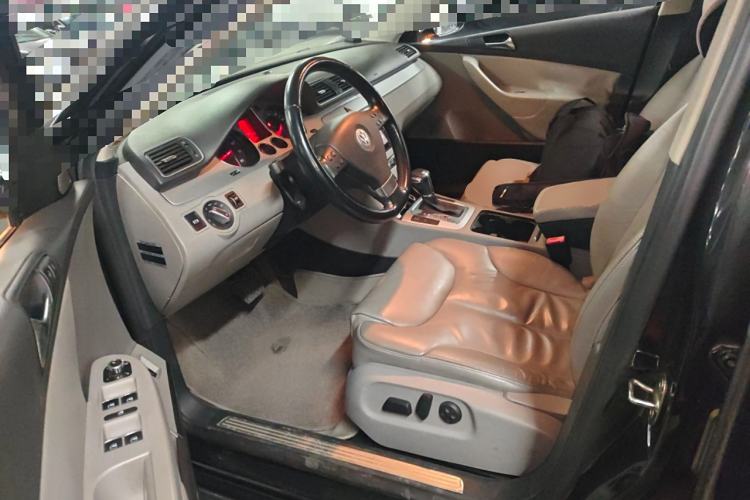 Used Volkswagen Magotan 2011 1.8TSI DSG Comfort Model Left Front Seat