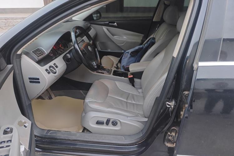 Used Volkswagen Magotan 2011 1.4 TSI Elite Edition Left Front Seat