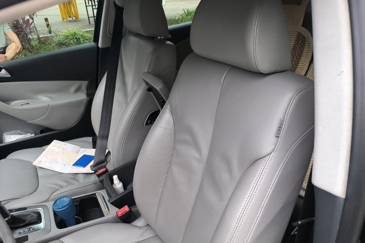 Used Volkswagen Magotan 2011 1.4 TSI Elite Edition Left Front Seat