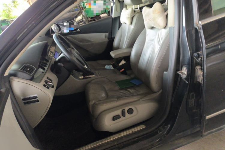 Used Volkswagen Magotan 2011 1.4 TSI Elite Edition Left Front Seat