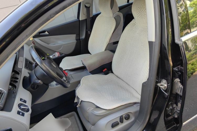 Used Volkswagen Magotan 2011 1.4 TSI Elite Edition Left Front Seat