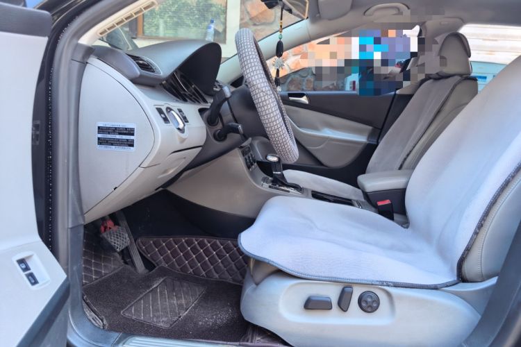 Used Volkswagen Magotan 2011 1.8TSI DSG Comfort Model Left Front Seat