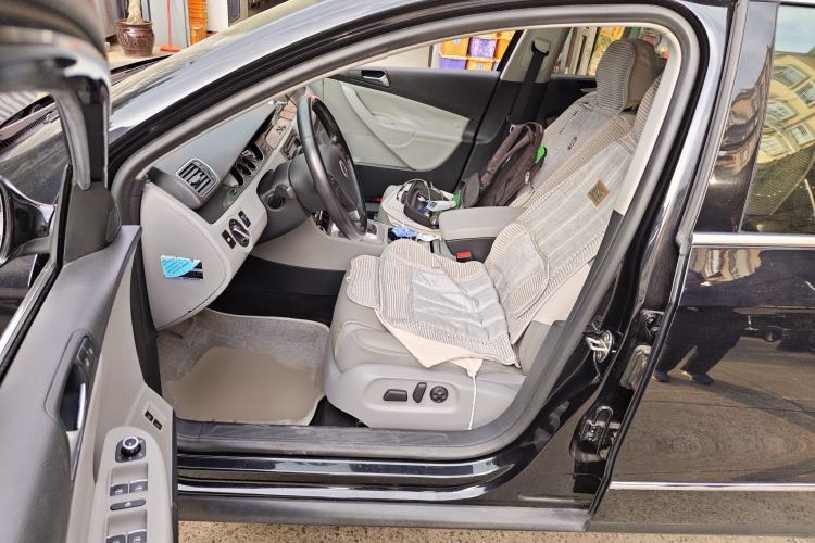 Used Volkswagen Magotan 2011 1.4 TSI Elite Edition Left Front Seat