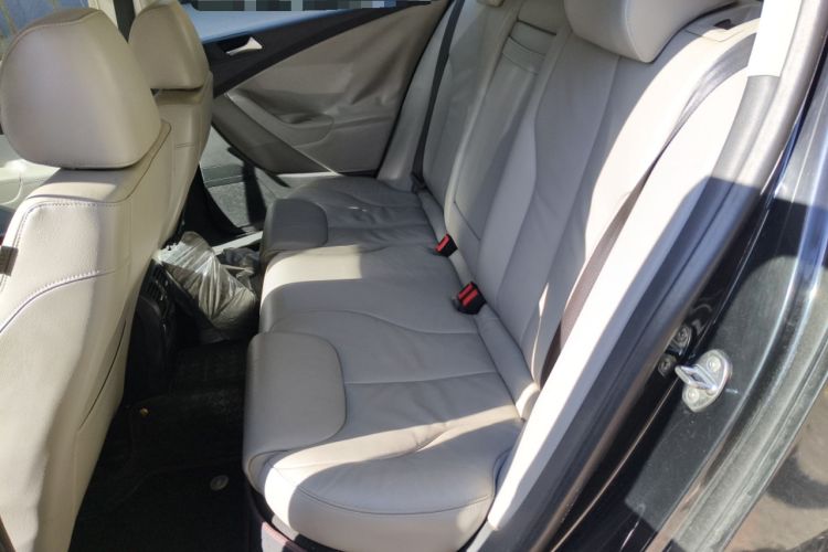 Used Volkswagen Magotan 2011 1.8TSI DSG Luxury Model Left Rear Seat