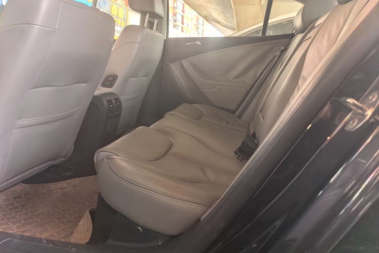 Used Volkswagen Magotan 2011 1.4 TSI Elite Edition Left Rear Seat