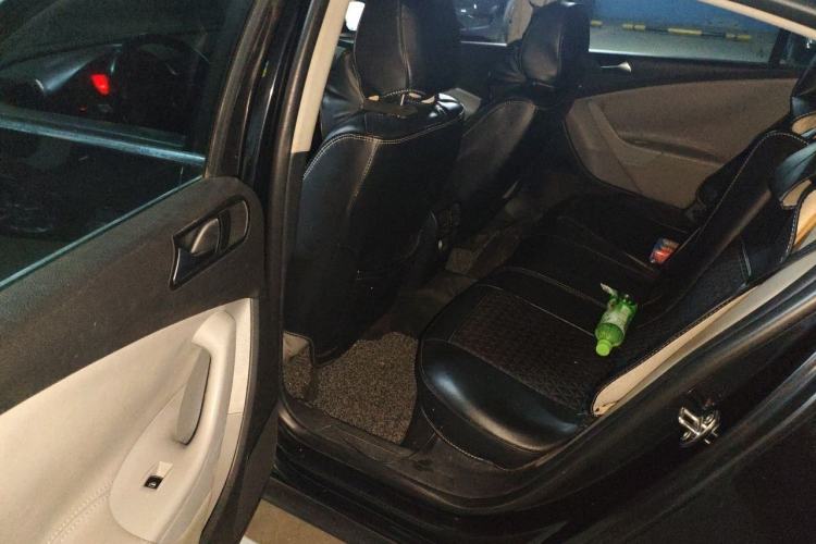 Used Volkswagen Magotan 2011 1.4 TSI Standard Edition Left Rear Seat