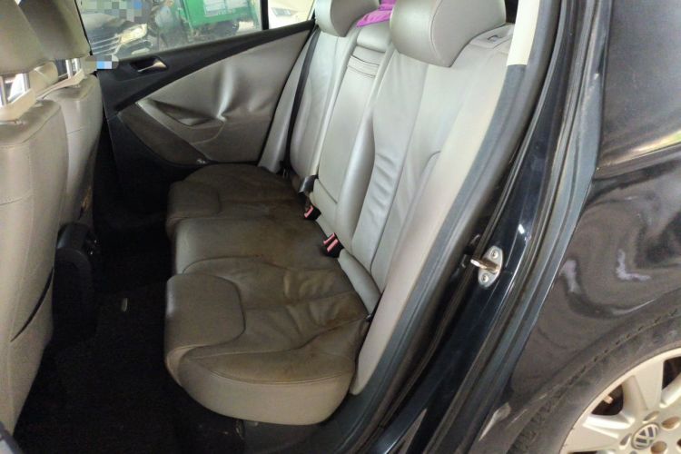 Used Volkswagen Magotan 2011 1.4 TSI Elite Edition Left Rear Seat
