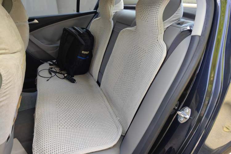 Used Volkswagen Magotan 2011 1.4 TSI Elite Edition Left Rear Seat