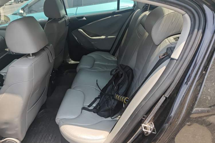 Used Volkswagen Magotan 2011 1.8TSI DSG Luxury Model Left Rear Seat