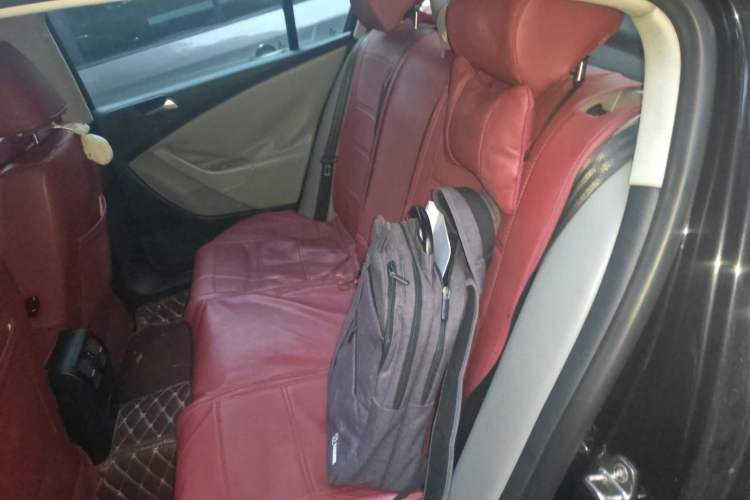 Used Volkswagen Magotan 2011 1.8TSI DSG Comfort Model Left Rear Seat