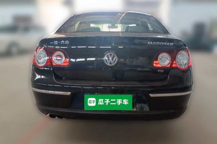 Used Volkswagen Magotan 2011 1.8TSI DSG Luxury Model Rear