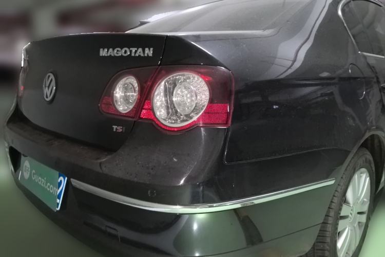 Used Volkswagen Magotan 2011 1.8TSI DSG Comfort Model Rear
