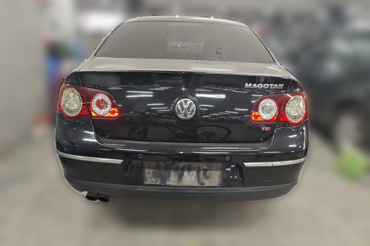 Used Volkswagen Magotan 2011 1.8TSI DSG Comfort Model Rear