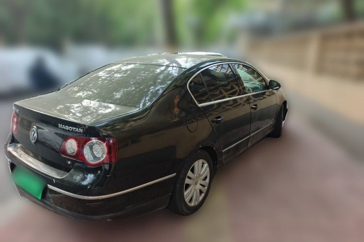 Used Volkswagen Magotan 2011 1.8TSI DSG Comfort Model Rear Right 45 Deg