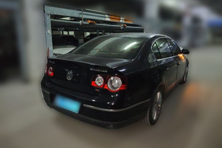 Used Volkswagen Magotan 2011 2.0 TSI DSG Luxury Edition Rear Right 45 Deg