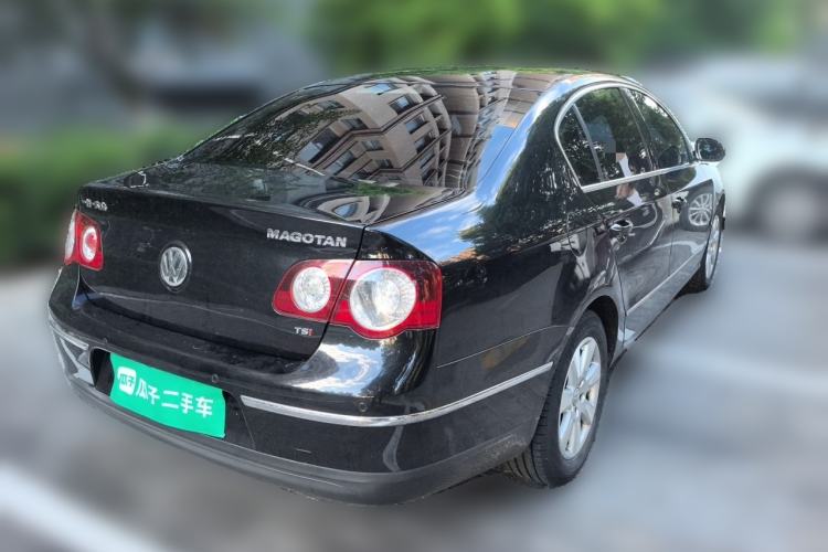 Used Volkswagen Magotan 2011 1.4 TSI Elite Edition Rear Right 45 Deg