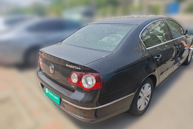 Used Volkswagen Magotan 2011 1.8TSI DSG Luxury Model Rear Right 45 Deg