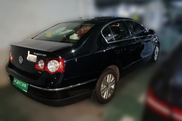 Used Volkswagen Magotan 2011 1.8TSI DSG Luxury Model Rear Right 45 Deg