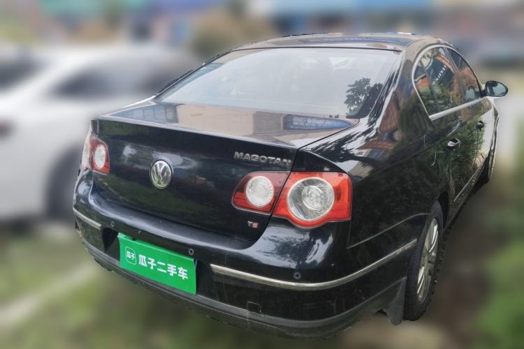Used Volkswagen Magotan 2011 1.8TSI DSG Luxury Model Rear Right 45 Deg