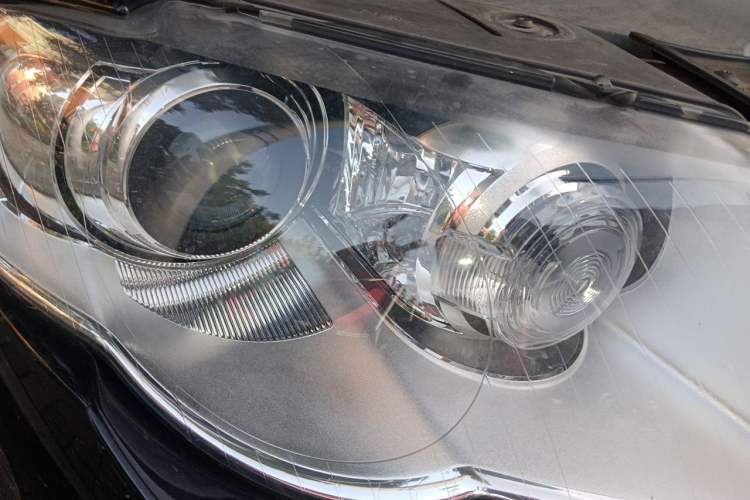 Used Volkswagen Magotan 2011 2.0 TSI DSG Luxury Edition Right Front Headlight