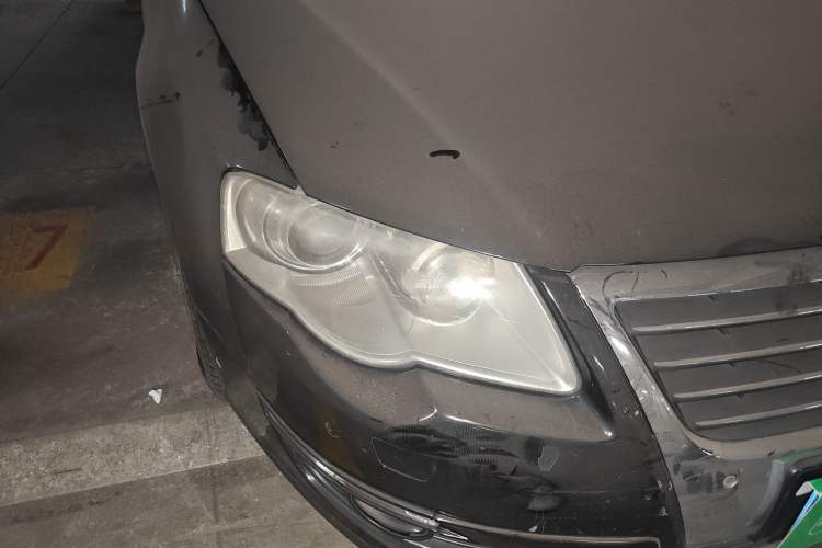 Used Volkswagen Magotan 2011 1.8TSI DSG Luxury Model Right Front Headlight