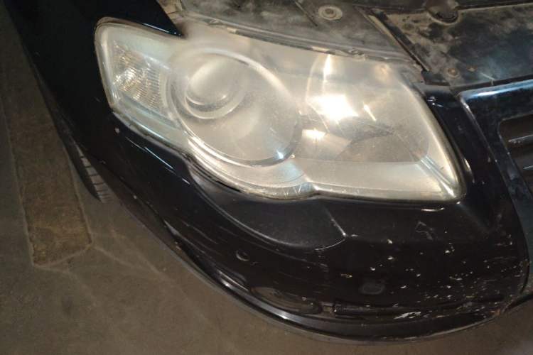 Used Volkswagen Magotan 2011 1.4 TSI Standard Edition Right Front Headlight