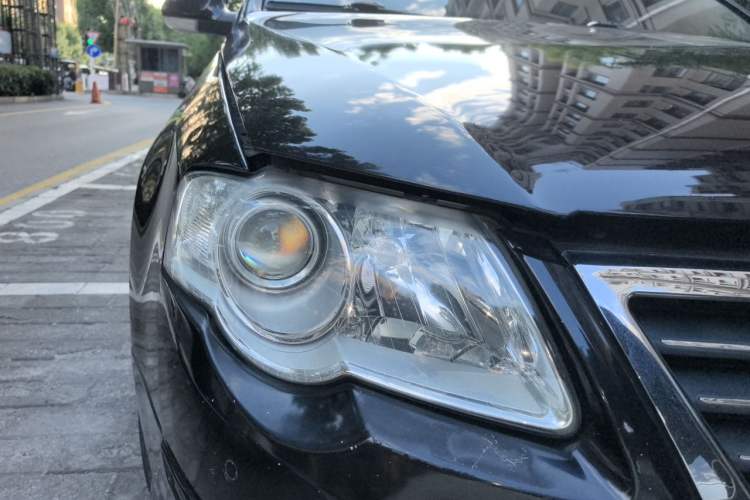Used Volkswagen Magotan 2011 1.4 TSI Elite Edition Right Front Headlight