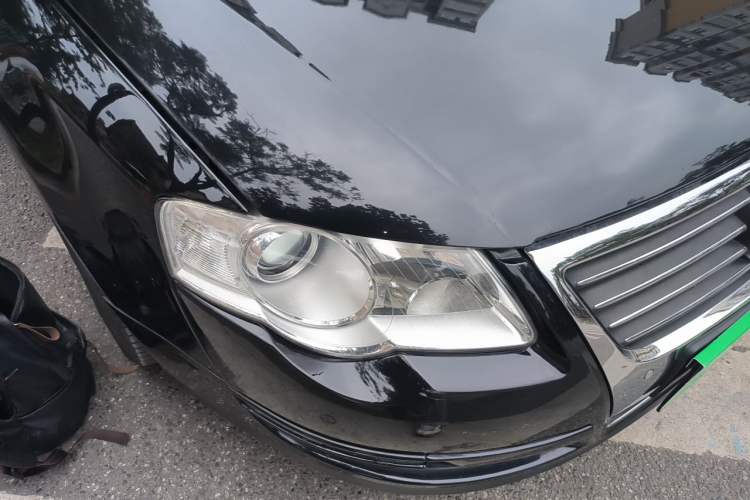 Used Volkswagen Magotan 2011 1.4 TSI Elite Edition Right Front Headlight