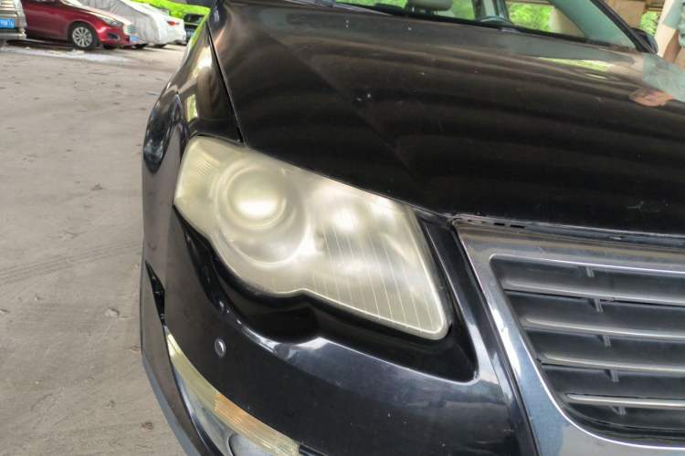 Used Volkswagen Magotan 2011 1.4 TSI Elite Edition Right Front Headlight