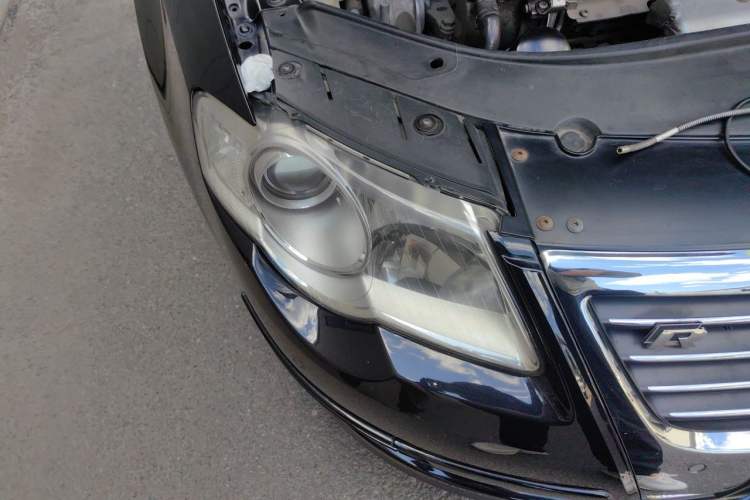 Used Volkswagen Magotan 2011 1.4 TSI Elite Edition Right Front Headlight