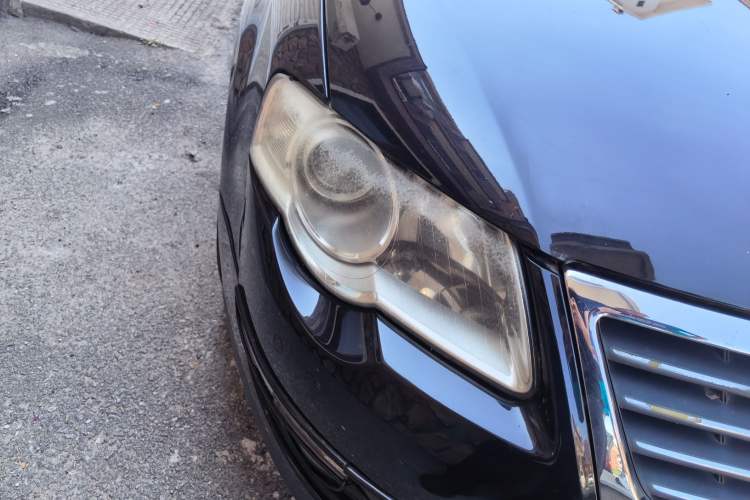 Used Volkswagen Magotan 2011 1.8TSI DSG Comfort Model Right Front Headlight