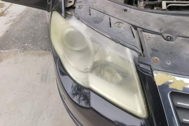 Used Volkswagen Magotan 2011 1.4 TSI Elite Edition Right Front Headlight