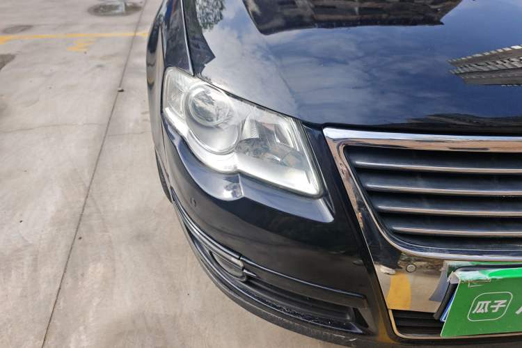 Used Volkswagen Magotan 2011 1.4 TSI Elite Edition Right Front Headlight