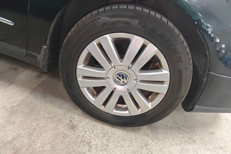 Used Volkswagen Magotan 2011 1.8TSI DSG Comfort Model Right Front Wheel Hub