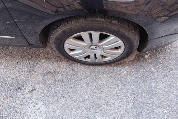 Used Volkswagen Magotan 2011 1.8TSI DSG Comfort Model Right Front Wheel Hub
