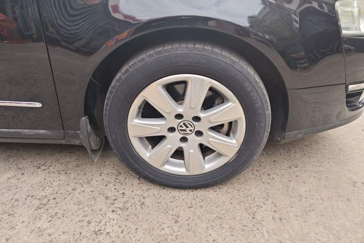 Used Volkswagen Magotan 2011 1.4 TSI Elite Edition Right Front Wheel Hub