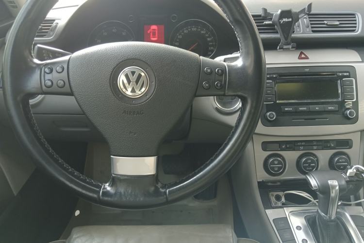 Used Volkswagen Magotan 2011 1.4 TSI Elite Edition Steering Wheel