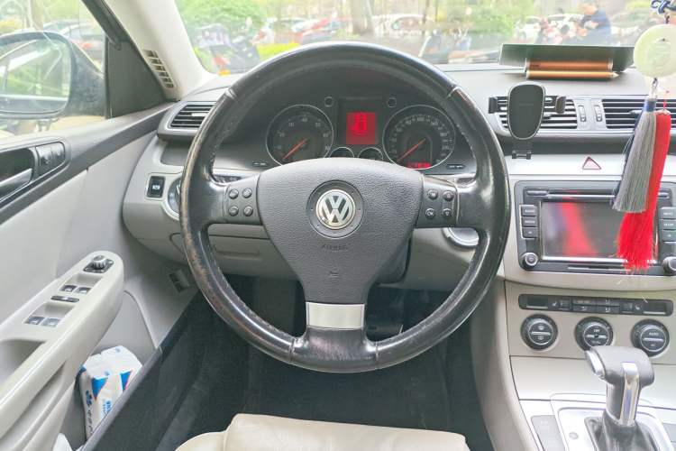 Used Volkswagen Magotan 2011 1.4 TSI Standard Edition Steering Wheel