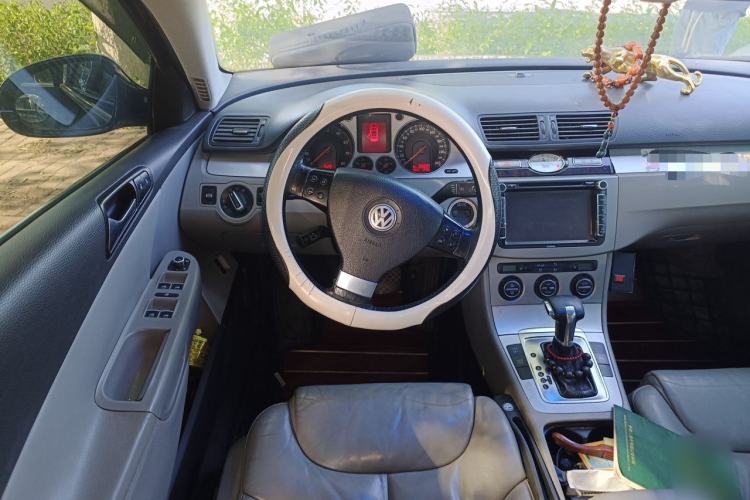 Used Volkswagen Magotan 2011 1.8TSI DSG Comfort Model Steering Wheel