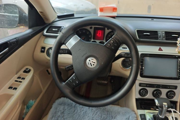 Used Volkswagen Magotan 2011 1.8TSI DSG Comfort Model Steering Wheel