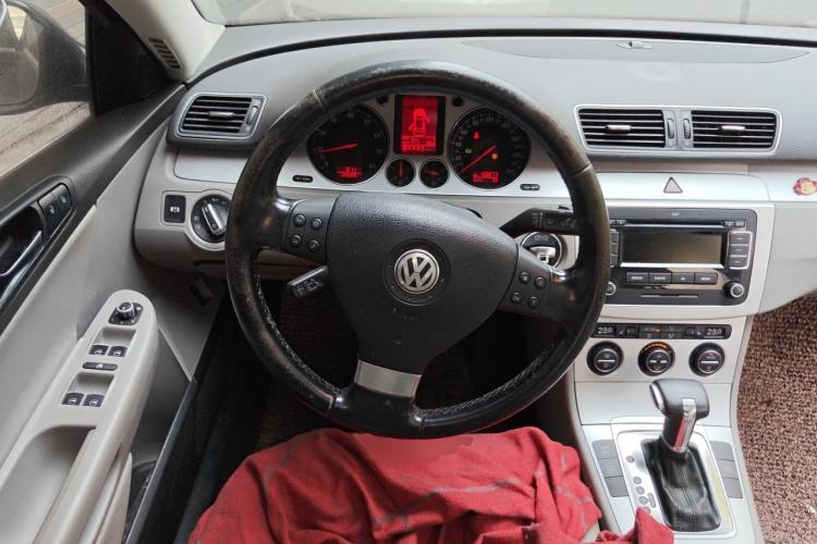 Used Volkswagen Magotan 2011 1.8TSI DSG Comfort Model Steering Wheel