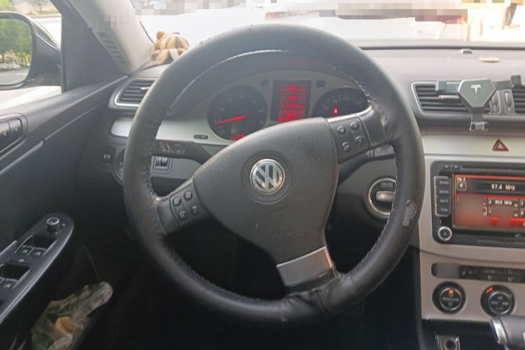 Used Volkswagen Magotan 2011 2.0 TSI DSG Luxury Edition Steering Wheel