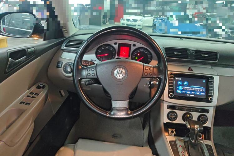 Used Volkswagen Magotan 2011 1.8TSI DSG Comfort Model Steering Wheel